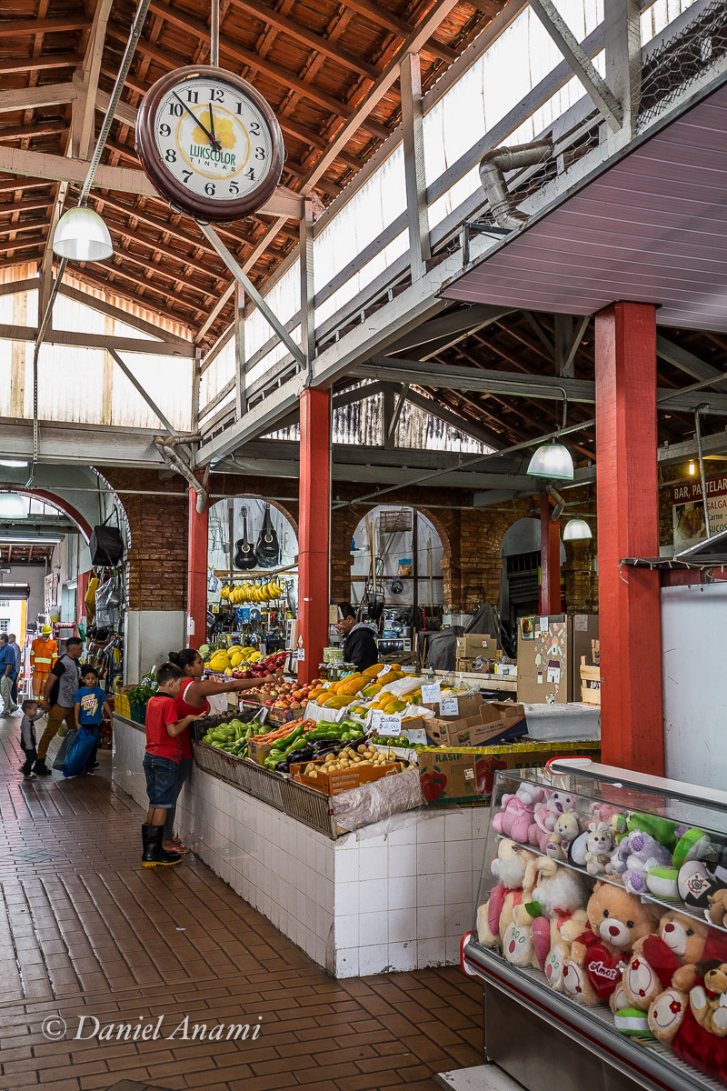 Xuxu, Brobinha e ursinhos amorosos. Mercado Municipal de Tatuí, 07/05/2017. Foto Daniel Anami.