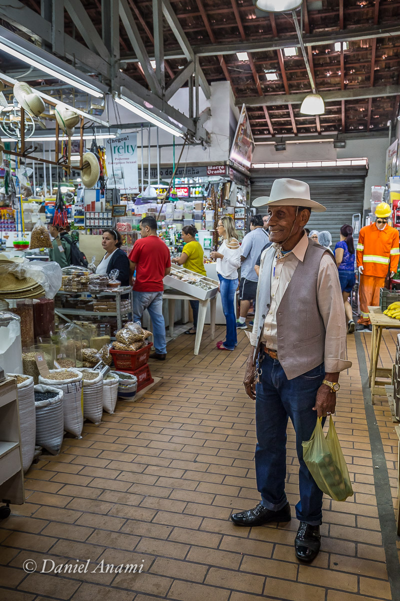 Seu Juscelino do Pandeiro, Mercado Municipal de Tatuí, 07/05/2017. Foto Daniel Anami