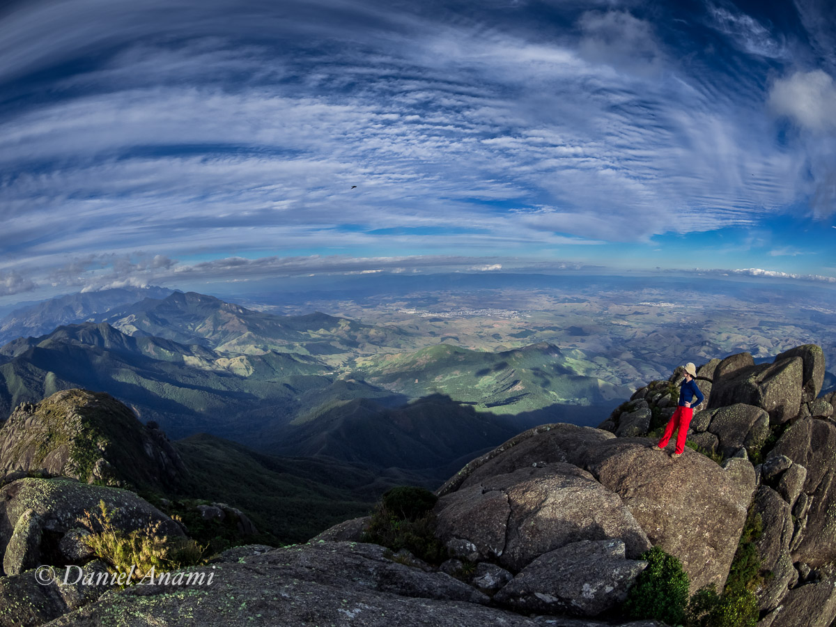 Olhar 180º no cume do Itaguaré, Cruzeiro,18/07/2015. Foto Daniel Anami.