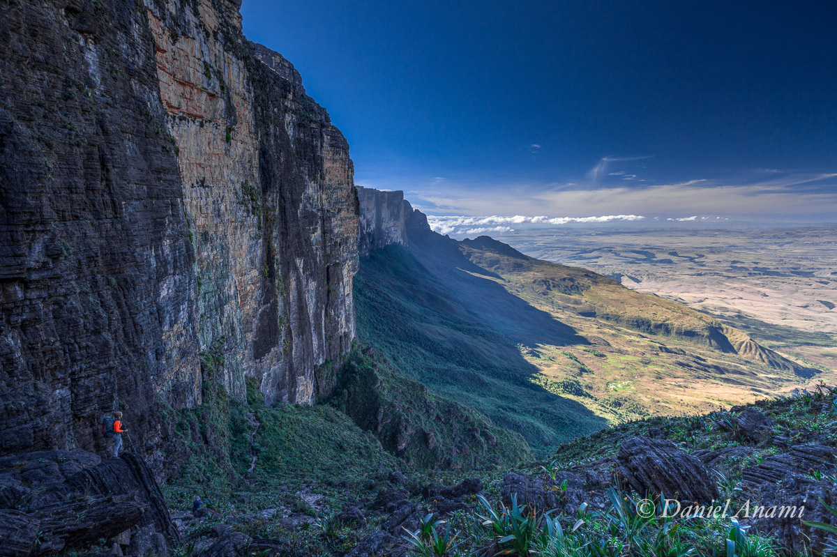 Para descer todo santo ajuda. 20/03/2016. Foto Daniel Anami.