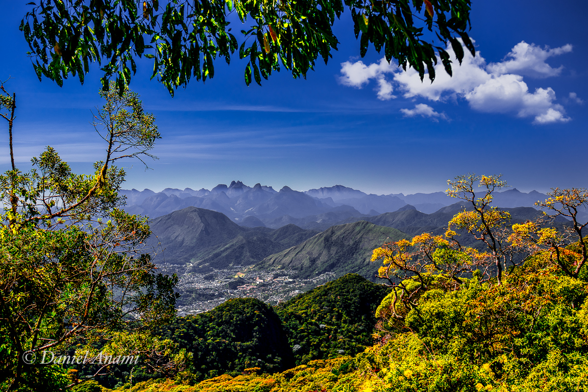 Moldura tropical. Travessia Petro-Terê, PNSO, 17/08/2019. Foto Daniel Anami.